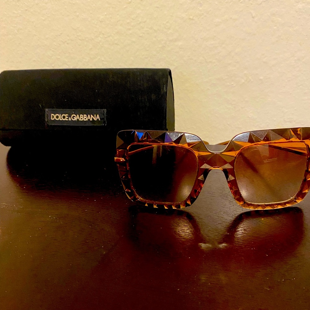 Dolce &Gabbana  Chocolate sunglasses and sunglass case
